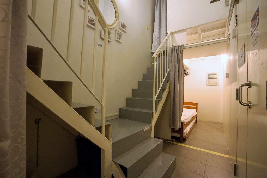 新加坡最佳精品旅馆阁楼私人客房，楼梯套房，被 Booking.com 评为新加坡最好的青年旅舍之一。